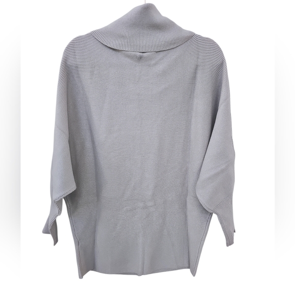 NWT Davi & Dani Gray Cowl Neck Womens Sweater Size M Ribbed Dolman Sleeve - Picture 2 of 3
